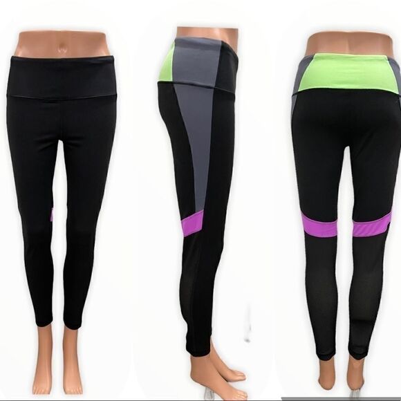 Victoria’s Secret Women’s Knockout Leggings in the Size Medium/Short (7/8) - Picture 1 of 7